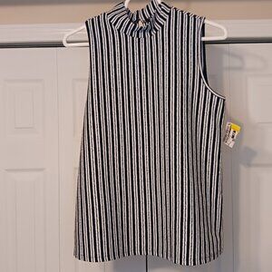 #206 3/$18 - Cable & Gauge Black/White Tank Top Size M